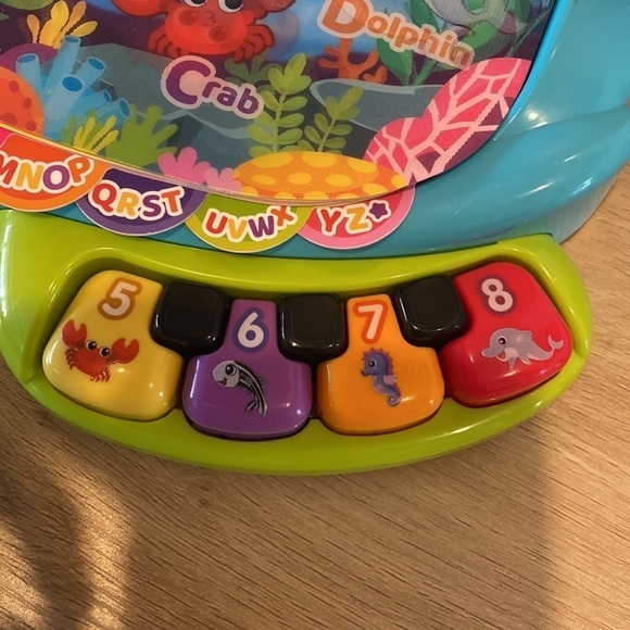 Like new v tech touch and teach sea turtles - Picture 7 of 7